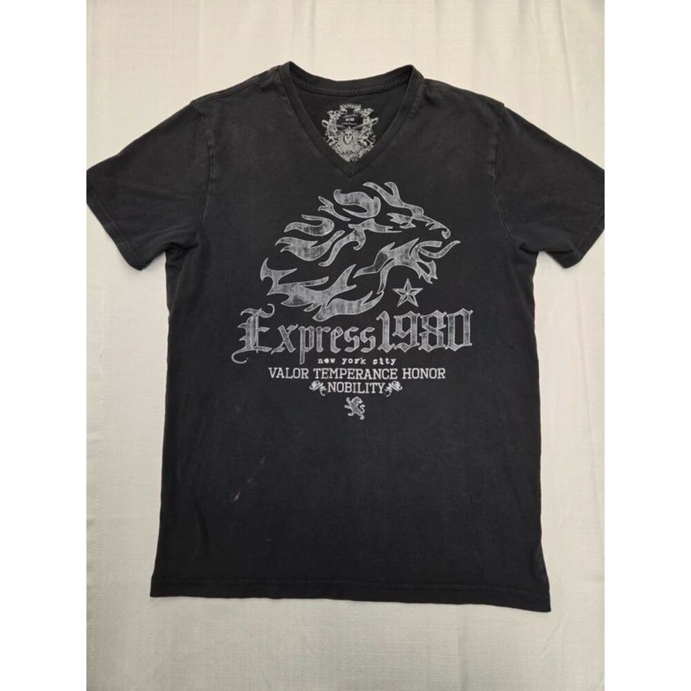 Express Men's Black Graphic V-Neck T-Shirt Lion Crest 1980